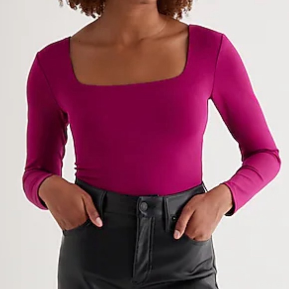 Express Body Contour High Compression Square Neck Long Sleeve Tee Top - MEDIUM - Picture 2 of 8